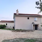 Maison de Campagne Hébergement de vacances Fourcès